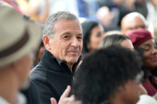 娱乐巨头联手OpenAI 迪士尼CEO:不愿被技术创新颠覆