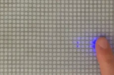 看得见、摸得着,研究人员研发新型光电触觉显示技术