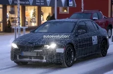 宝马2027款i3轿车路测图曝光:EPA工况续航有望超643.7公里