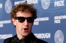 Meta内部备忘录曝光:拟提高VR设备售价 放缓产品换代节奏