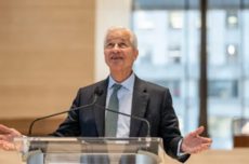 摩根大通CEO谈AI:使人们可以工作不那么辛苦 享受美好生活