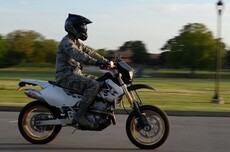 电动自行车限速25km/h!清华教授又一次建议放开禁限摩:应把选择权还给大家