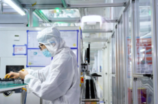 AI眼镜进入“制造分水岭”:乐奇Rokid与蓝思科技首次开放量产细节