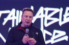 特斯拉股价创历史新高 成美国市值第七大公司