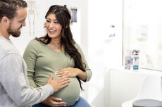 多益网络辟谣公司董事长徐波美国代孕生子100个,实际仅有12个