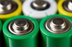 锂电池打响涨价“第一枪”,德加能源电池系列价格今起上调 15%