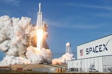 SpaceX凭什么值1.5万亿美元?