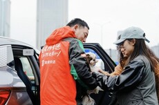 滴滴上线“宠物服务” 涵盖出行、上门喂遛和洗护