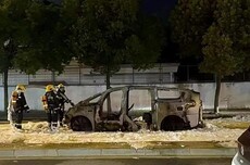 电车起火逃生黄金90秒：生死时速背后的自救与系统防线