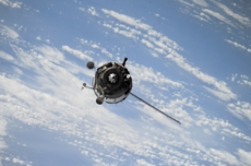 驟降4000米 美國“星鏈”一顆衛星或爆炸失聯：碎片構成潛在威脅