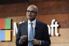 微软CEO纳德拉亲自抓AI产品：每周开会、反复问进展、施压负责人