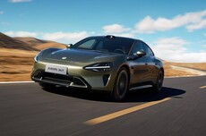 小米汽车新专利可根据所处环境控制车辆鸣笛声音