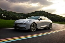 领克汽车回应领克10 EM-p后备厢：免费检查密封 终身质保