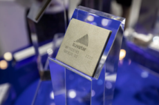 彭博：中国产业级AI芯片加速崛起，最早2026年迎来“DeepSeek时刻”