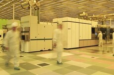 美國宣布：未來18個月不對中國芯片加征額外關稅