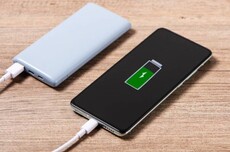 市场监管总局对充电宝等产品实施CCC认证标志试点改革，标注追溯二维码