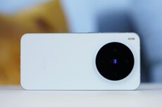 vivo X300系列两个月销量破百万：Pro版更火