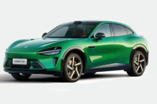 雷军揭晓跨年福利：小米YU7全系可享“3年0息”，首付7.49万元起