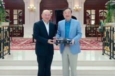 江汽集团董事长项兴初拜访华为任正非 尊界车模出镜