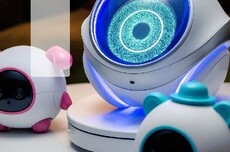 养宠机器人Vex亮相CES 2026：能跟随宠物互动，还能拍Vlog