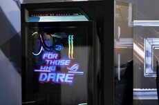 华硕ROG G1000台式机亮相CES 2026：机箱搭载全息视效风扇