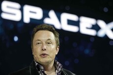 马斯克提出终极目标：每年生产1万艘星舰飞船