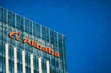 昔日开源霸主承认蒸馏阿里千问,世界进入中国AI时间