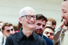 苹果CEO库克2025年薪酬曝光：超5亿 大部分来自股票奖励