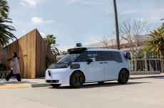 极氪打造的Waymo自动驾驶汽车Ojai亮相:能跟乘客问好“哦,嗨”