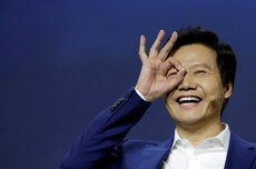 雷军呼吁公正评价:请大家帮小米投诉水军尬黑或诋毁