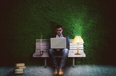 白领劳动力将最先消失 AI取代只需敲键盘和动鼠标的工作