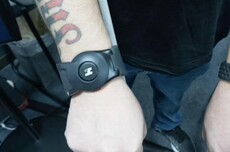 初创公司Hapware推出Aleye医疗辅助用智能腕带