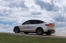 海外品牌欲掀起2026年汽车价格战？宝马大众特斯拉下场