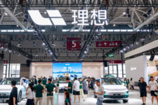 理想调整基座模型业务:詹锟接手,VLA研发整合