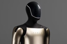 马斯克：三年内特斯拉Optimus人形机器人将超越顶尖人类外科医生