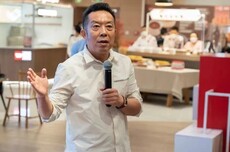 “网络黑嘴”罗永浩or老板贾国龙，到底是谁把西贝推进了泥潭？