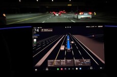 马斯克：要实现安全的无监督自动驾驶，需要100亿英里的训练数据