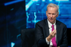 谷歌前CEO施密特：欧洲要么投资开源AI，要么依赖中国模型