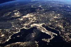 欧盟下达最后通牒:铜缆网络倒计时10年,2035全员切换光纤宽带