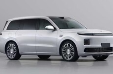 同侧双轮爆胎，零跑D19完成全球首次冰雪极端场景冬测