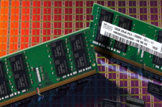 美国史上最大内存基地动工！威胁不在美生产将收100%关税 收割全球内存厂