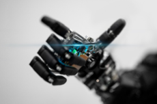 贾跃亭：FF完成机器人法规认证并公布设计图，有望实现发布即交付