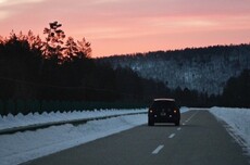 小米高管疑似爆料首款增程SUV YU9：小蓝灯点亮上车