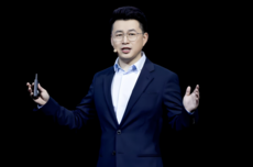 姜海荣回应马斯克妈妈误认深蓝为特斯拉：下次来中国将看到更多中国新能源品牌