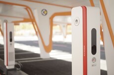 鸿蒙智行充电网络再扩充：全国场站突破16万，充电枪数突破160万