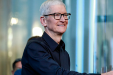 苹果CEO库克员工大会内容曝光：回应AI、接班规划以及内存短缺