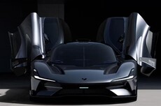 极越ROBO X原型车海外亮相，此前计划2027年量产