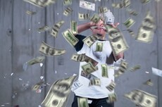 大厂AI的春节焦虑：除了撒钱，别无新招？