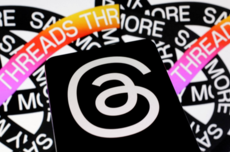 把推特改成X之后 马斯克成功把用户送给了扎克伯格