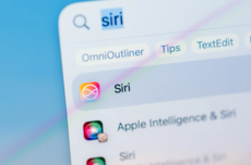 苹果遭遇“黑色星期四” 回应Siri更新跳票：仍计划在2026年推出